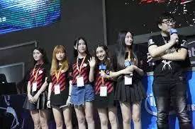 电竞绿洲最艳的花 记者专访K甲唯一女教练韩琳