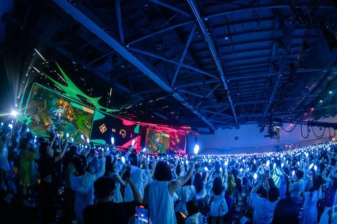 腾讯游戏给最赚钱的品类又接了一条腿(图2)