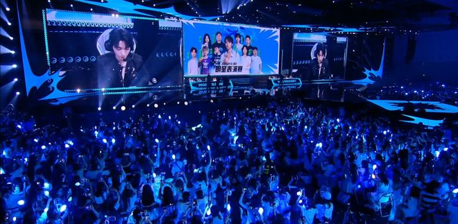 腾讯游戏给最赚钱的品类又接了一条腿(图4)