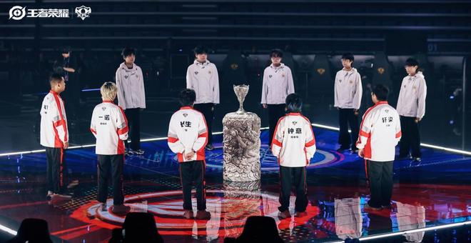 成都AG赢得KPL夏季赛冠军王者电竞发力线下探索(图2)