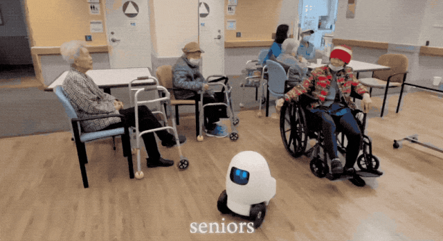 18岁女孩做养老机器人上线天卖爆了(图5)