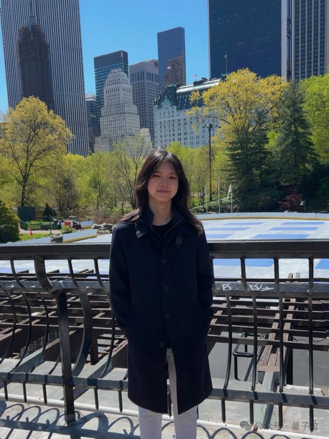 18岁女孩做养老机器人上线天卖爆了(图9)