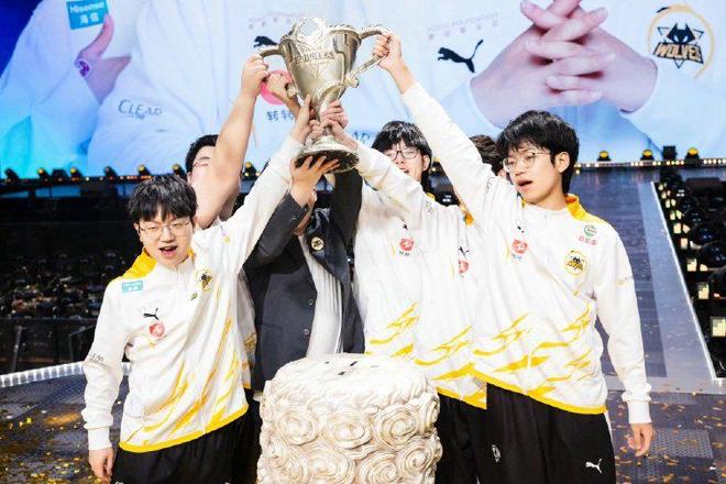 一支战队如何改变重庆电竞生态(图2)