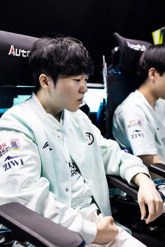 Doinb谈LPL官方为了流量和热度“不择手段”！(图4)