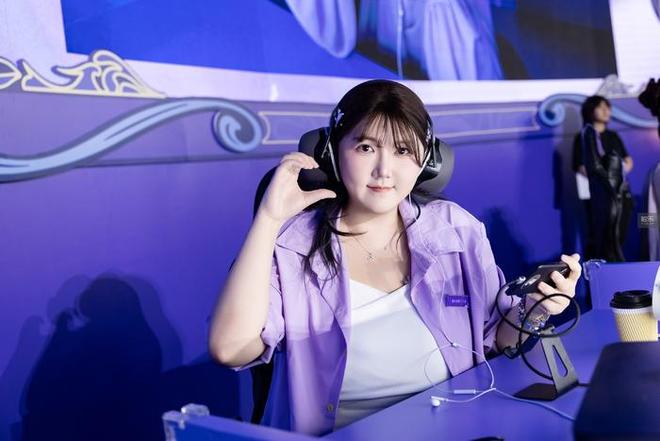 金色的雨落在海洋馆：一场属于所有热爱“金铲铲”女玩家的梦(图3)