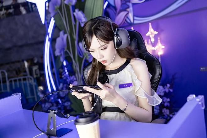 金色的雨落在海洋馆：一场属于所有热爱“金铲铲”女玩家的梦(图12)