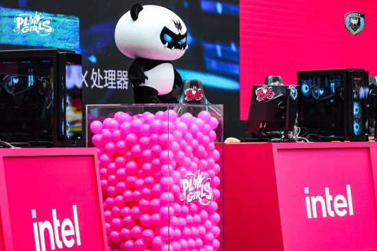 决战江城之巅 掠夺者PL Girls引爆打瓦热潮!(图3)