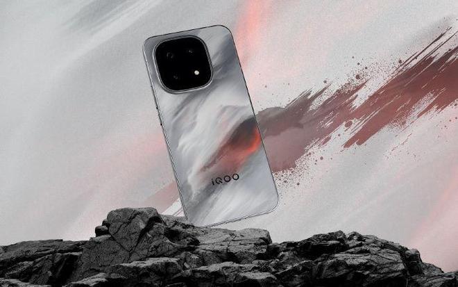 iQOO 15即将到来！电竞芯片Q3满血释放国风美学引人注目(图3)