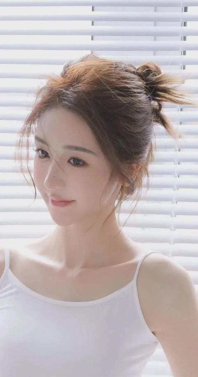 男子把j放入女子p里