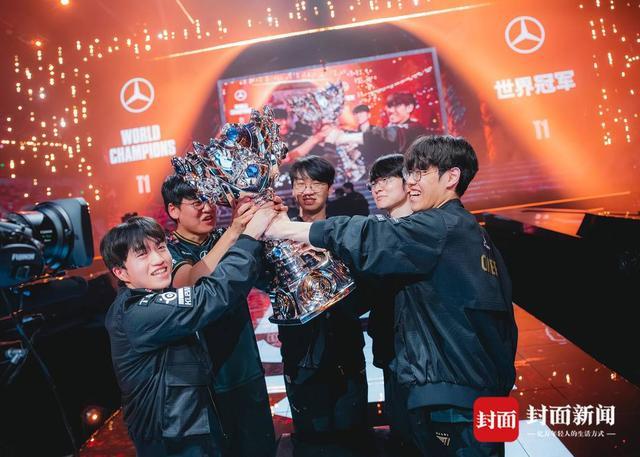 英雄联盟全球总决赛首次落地成都 奔驰周娟：电竞已成为对话Z世代的“社交货币”！