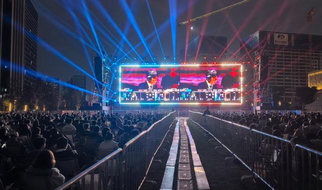 不止于观演观赛 成都用“烟火气”烹出“电竞+”盛宴丨新消费观察(图2)