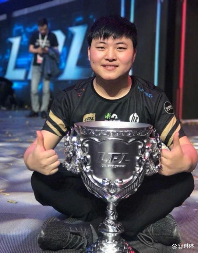 Uzi邀请Wayward试训 玩笑背后的电竞焦虑(图2)