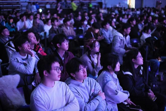 多图直击电竞大师赛！观众规模与票房创下赛事五年历史之最(图2)