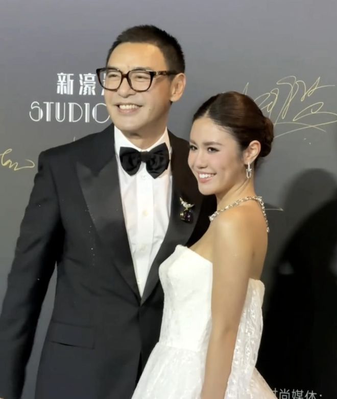 刘烨老婆吴彦祖老婆周华健明星的外籍妻子都老得好快啊