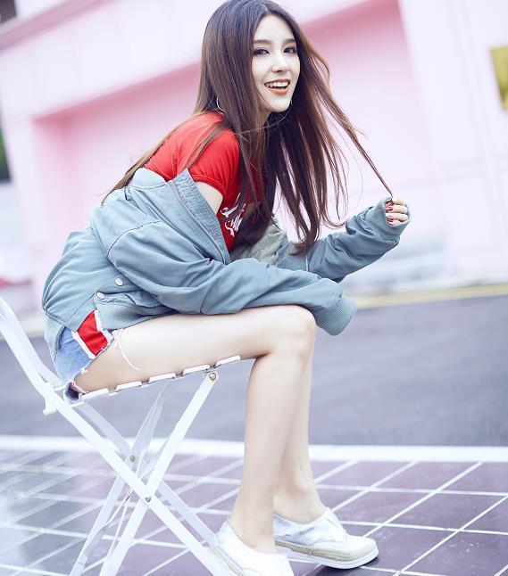 电竞四大美女Rita仅排第四第一名太影响游戏体验了！(图2)