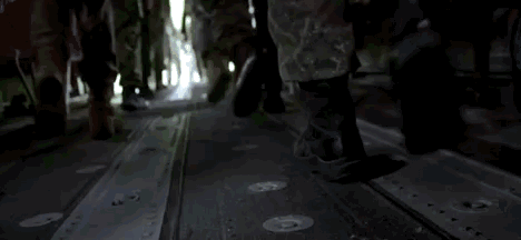 尺度生猛24个女兵生存PK韩综又上强度了！