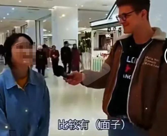 从“巴西牛排”到“Easy Girl”：果然魔幻从未停止(图7)