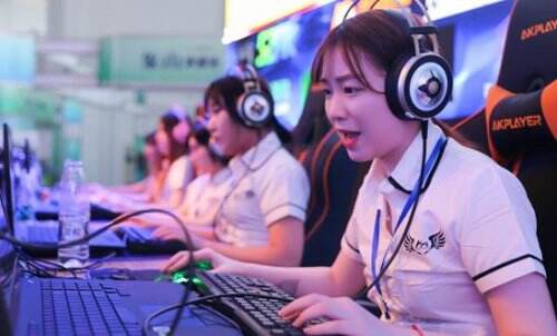 博时市场点评12月3日：两市继续调整量能维持低位