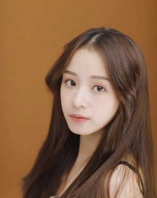 十大电竞女主播排名冯提莫未进前三第一名才出道一天(图5)