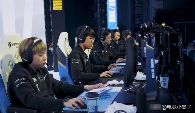 奥特曼格斗之热血英雄