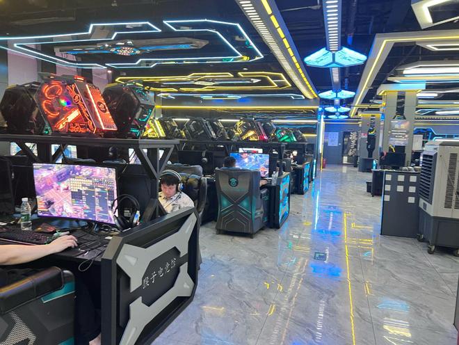 从人满为患到接连倒闭几乎“消失”的网吧为何忽然复活了？(图10)