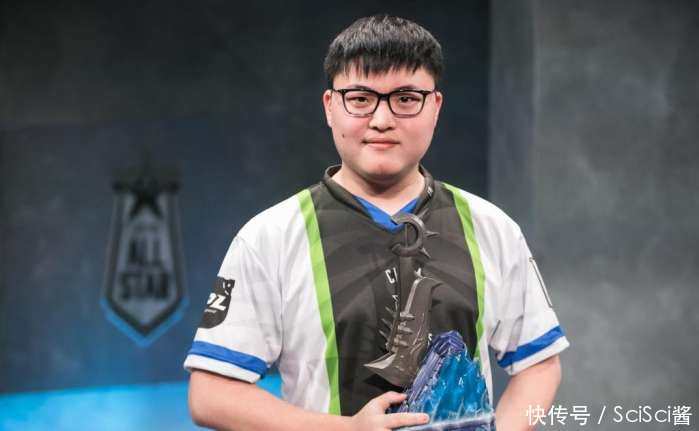 Uzi直播宣布重回赛场！3月份举办乌兹杯BLG下路被爆和尺帝特训