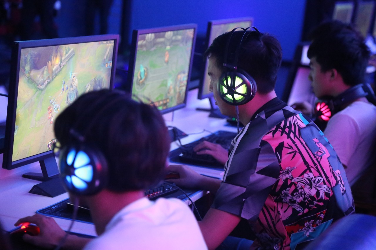 BLG打野xun的前女友小虞姬获最强助力Rookie新女友故意挑衅小钰