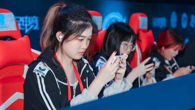 2026茅台新加坡女子大师赛首轮战报：薛梓萱64杆刷新纪录独占榜首许赢并列第二