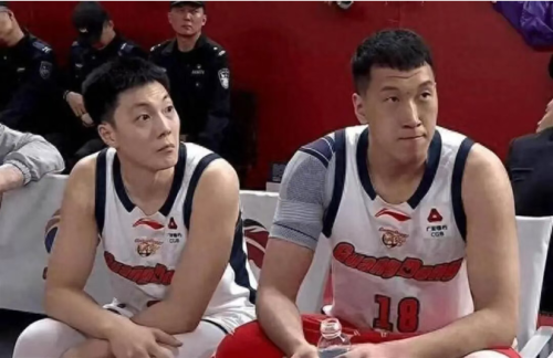 CBA休赛期风云突变！广东换帅反转江苏新星上位北京天价回购旧将