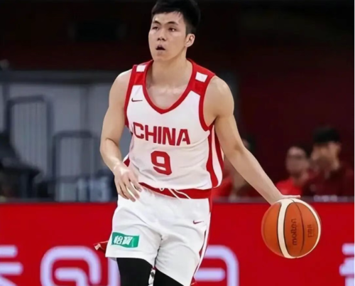 CBA休赛期风云突变！广东换帅反转江苏新星上位北京天价回购旧将(图3)